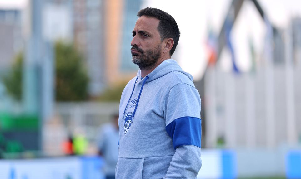 Vasco Matos, treinador do Santa Clara