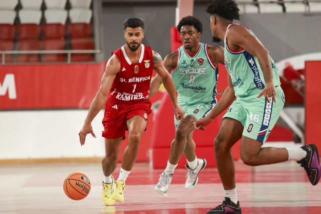 Benfica esteve sempre à frente no jogo com a Oliveirense. Foto SL Benfica