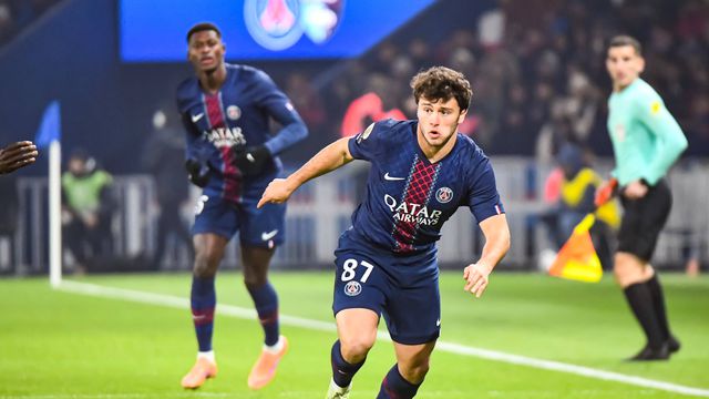 João Neves, pelo PSG