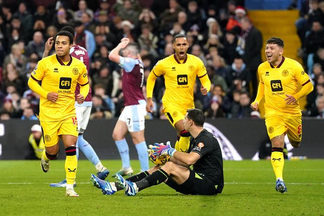 Aston Villa falha assalto ao topo ao empatar com lanterna-vermelha