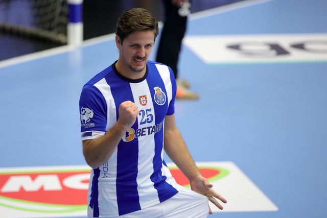 Dragão tranquilo em casa