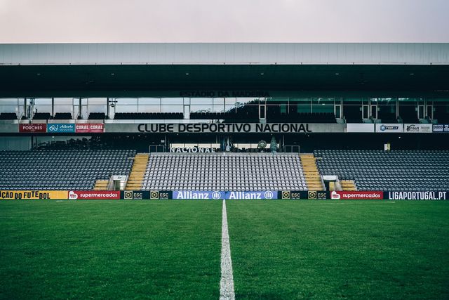 Nacional-Sporting : Leão não quer largar sorriso na Liga