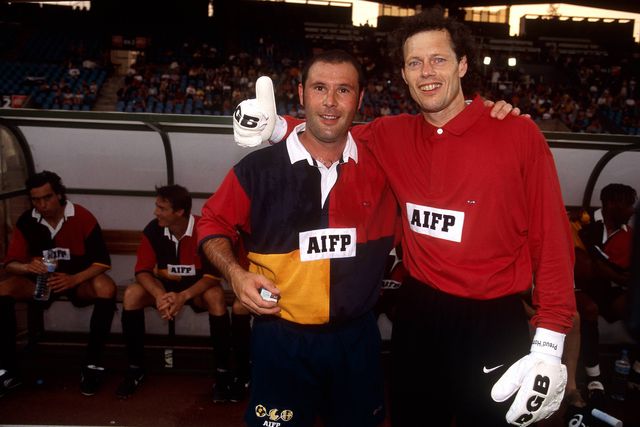 A dor de Bosman: «Mudei o futebol para sempre e sinto-me abandonado»