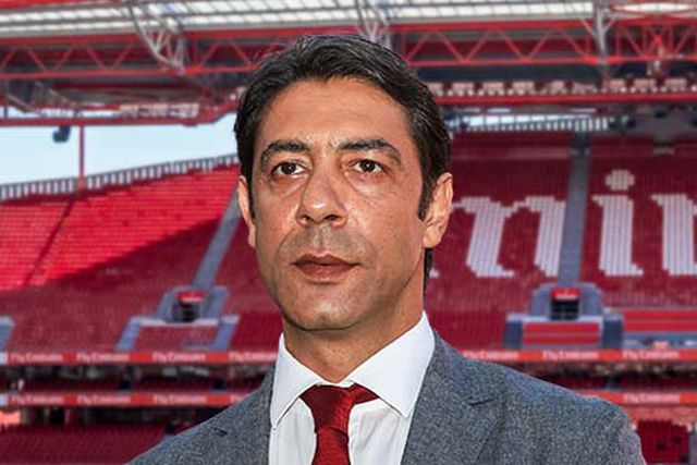 Rui Costa felicita equipa feminina de futsal