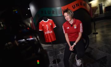 «Deixei tudo para trás por causa da guerra, no Benfica o dinheiro não importa»