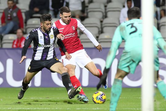 João Aurélio lamenta: «A primeira vez que o SC Braga vai a baliza ganha um penálti»