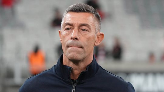 Pedro Caixinha empata ao cair do pano