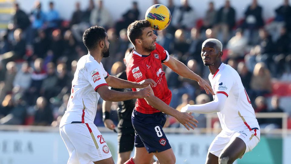 Liga 2: tranquilo UD Leiria afunda ainda mais a UD Oliveirense