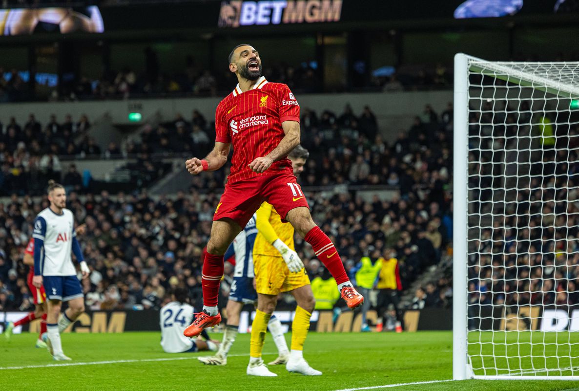 Liverpool dá lição de futebol ao Tottenham em jogo com 9 (!) golos