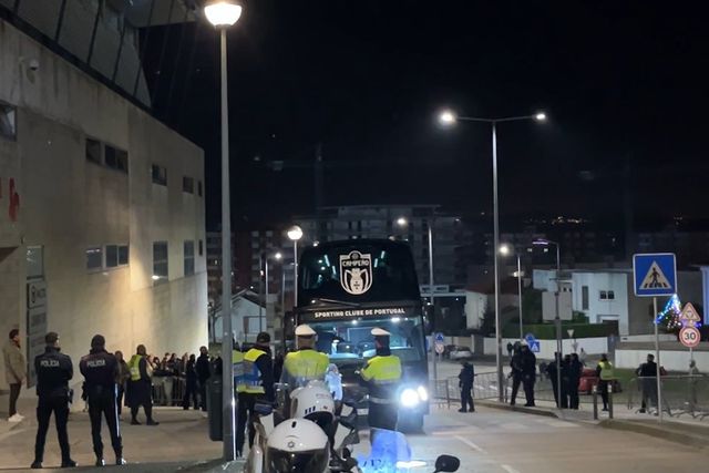 Adeptos do Sporting pedem demissão de João Pereira