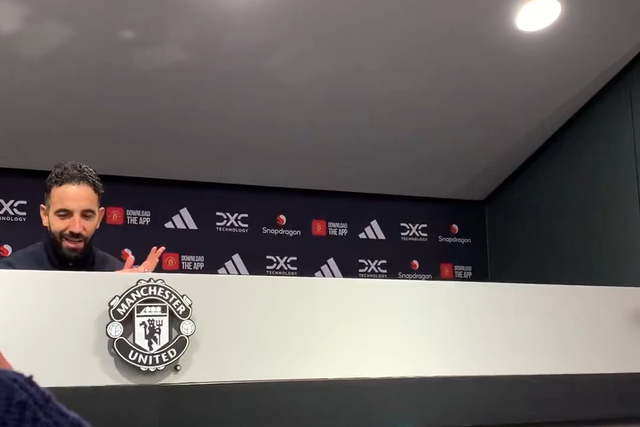 'Choveu' na sala de imprensa a meio da conferência de Amorim