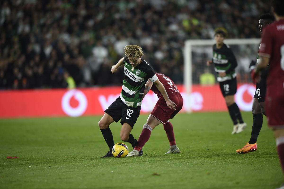 Gil Vicente-Sporting, 0-0 Destaques do Sporting: sair das costas do capitão para as asas de Catamo