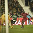 Vídeo: Sporting pediu penálti neste lance por falta sobre Gyokeres