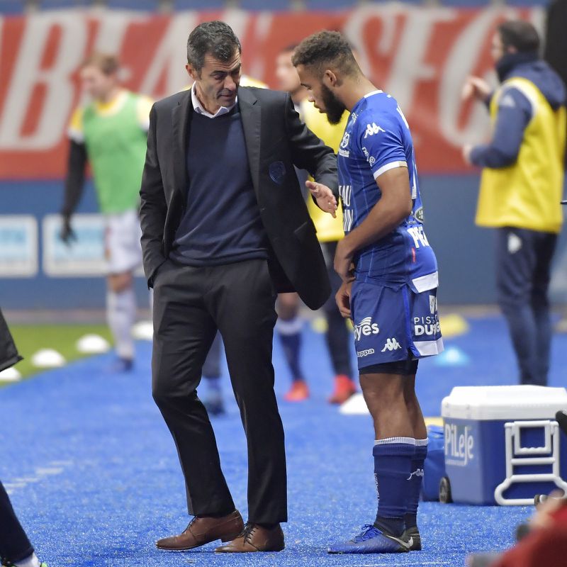 Entrevista A BOLA Rui Almeida: «Segunda liga francesa é como jogar todas as semanas contra Maregas na frente»