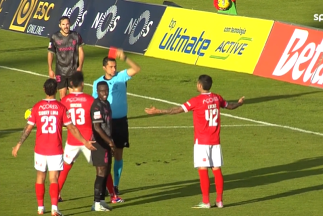 VÍDEO: como estragar o jogo à equipa? Lucas Soares mostra no Santa Clara-SC Braga