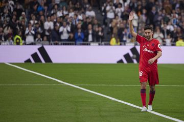 Tarde de emoções: muitas palmas e guarda de honra na despedida de Jesus Navas no Bernabéu