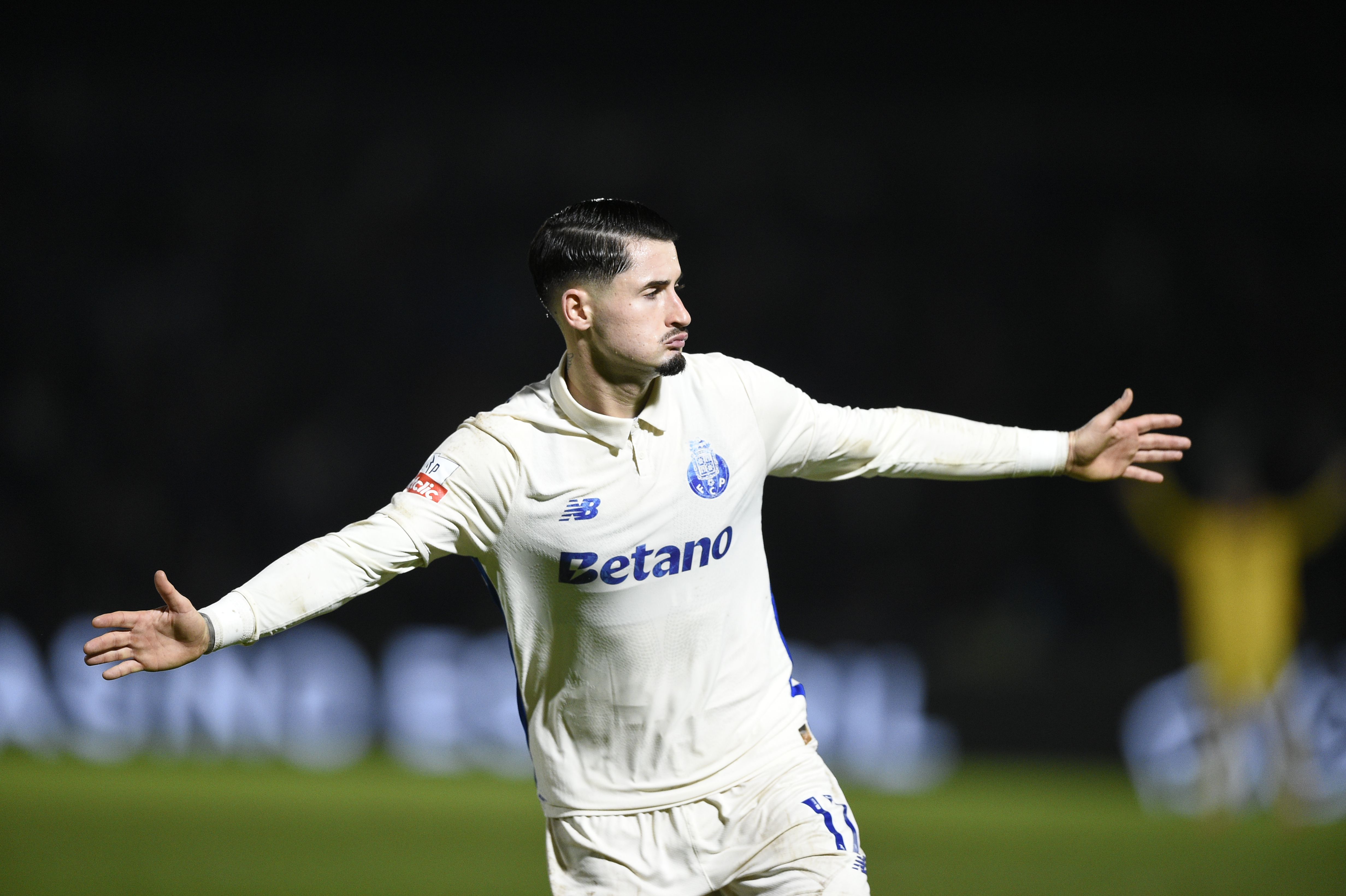 Borja Sainz bisou com golaço - Foto: Sérgio Miguel Santos