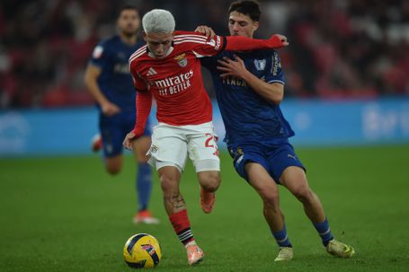 Prestianni num lance de ataque no jogo com o Famalicão — Foto: Miguel Nunes