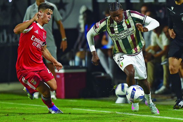 Sydny Cabral, 23 anos, lateral, pode jogar em qualquer corredor por ser ambidestro — Foto: Miguel Nunes