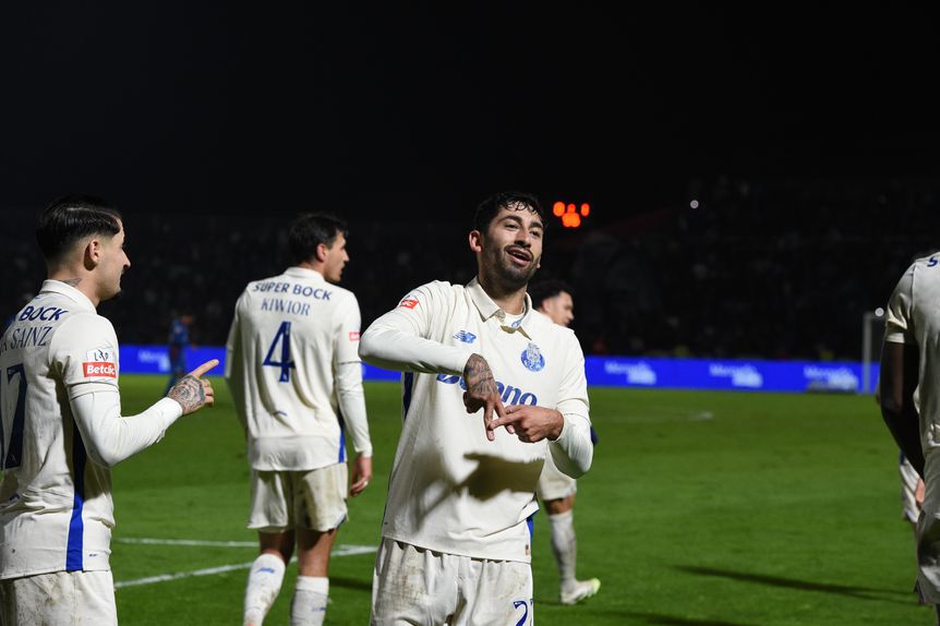 Alan Varela celebra golo em Alverca - Foto: Sérgio Miguel Santos