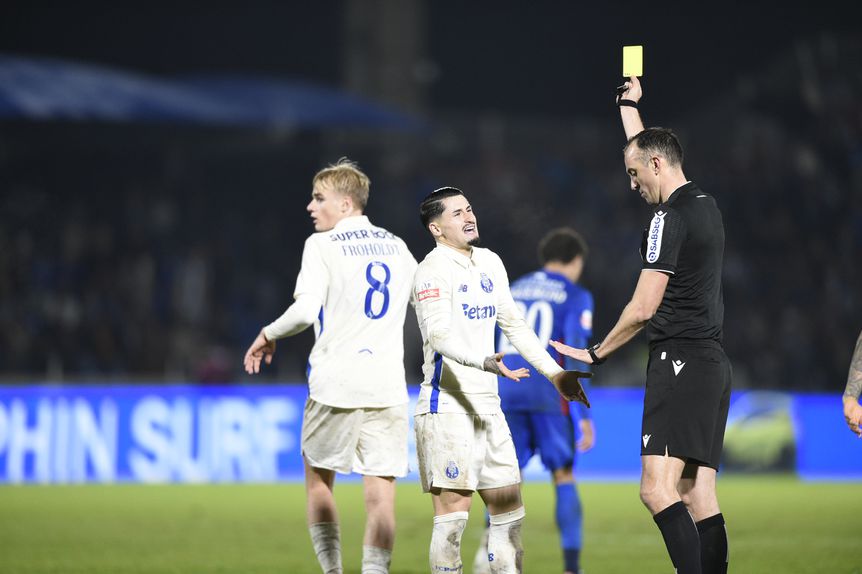 João Pinheiro teve arbitragem tranquila no Alverca-FC Porto - Foto: SÉRGIO MIGUEL SANTOS