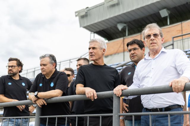 Luís Castro conheceu as instalações do clube antes da conferência - Foto: Grêmio