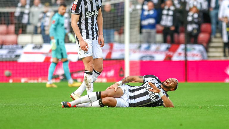Newcastle: Joelinton operado com sucesso e só regressa em maio