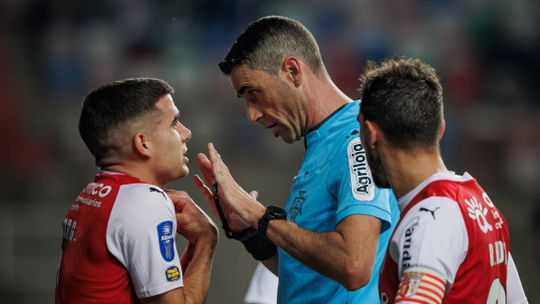 VÍDEO: Victor Gómez, expulso, deixou o SC Braga reduzido a dez aos 12 minutos