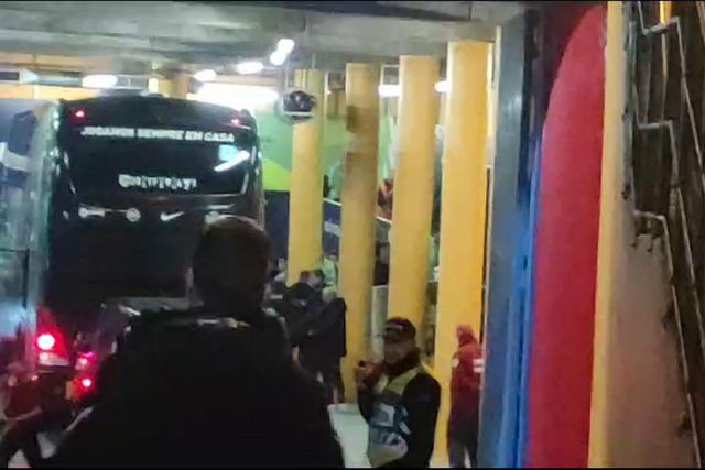 Jogadores do Sporting a caminho dos balneários