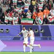 Taremi bisa para derrotar Paulo Bento, mas ambas as seleções apuram-se para os 'oitavos'