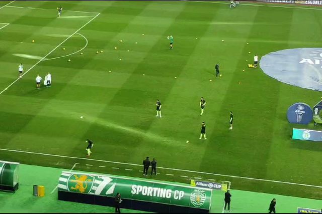 O aquecimento do Sporting em Leiria