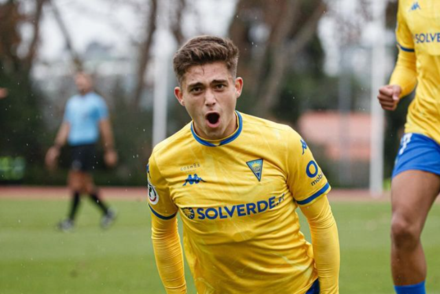 Rodrigo Ramos guia Estoril à liderança isolada no Seixal