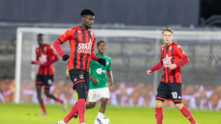Mercado: Mvoué certo no Portimonense, Dombroksy a caminho e Paulinho de saída