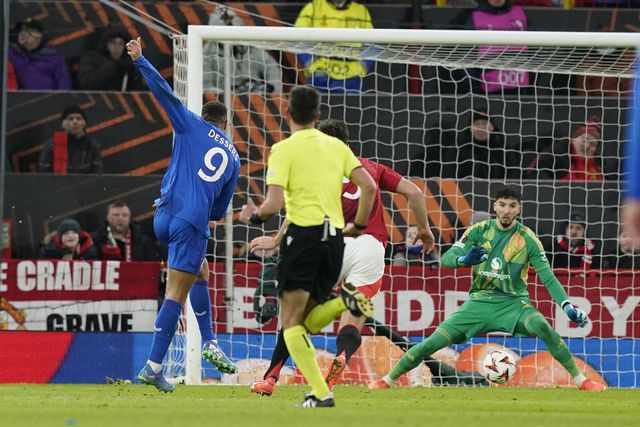 Vídeo: Maguire meteu água e Rangers gelou Old Trafford