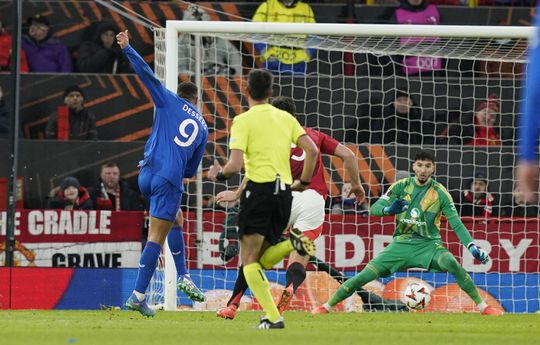 Vídeo: Maguire meteu água e Rangers gelou Old Trafford