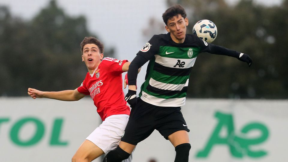 Sporting e Benfica empataram a duas bolas em partida da 3.ª jornada da fase de apuramento de campeão da Liga Revelação