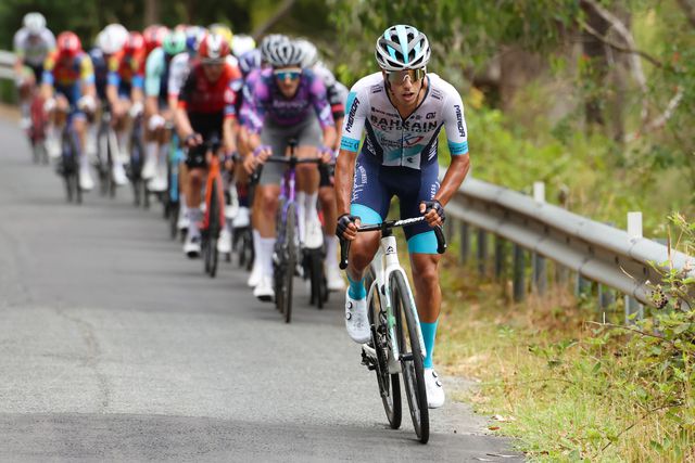Afonso Eulálio, 23 anos, ao ataque no Tour Down Under, na Austrália. Foto Team Bahrain Victorious