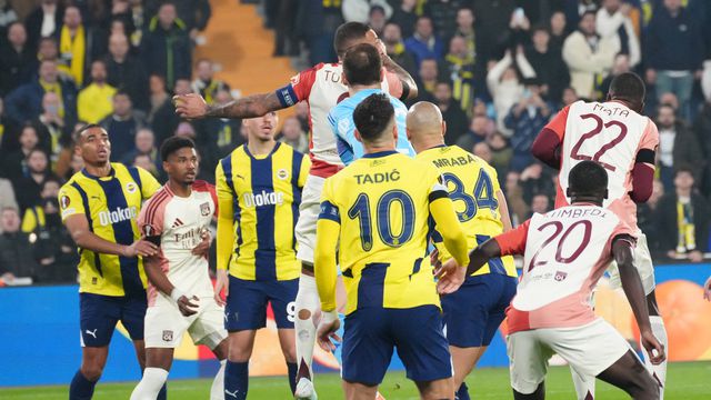 Vídeo: Mourinho não desata o nulo em Lyon (resumo)