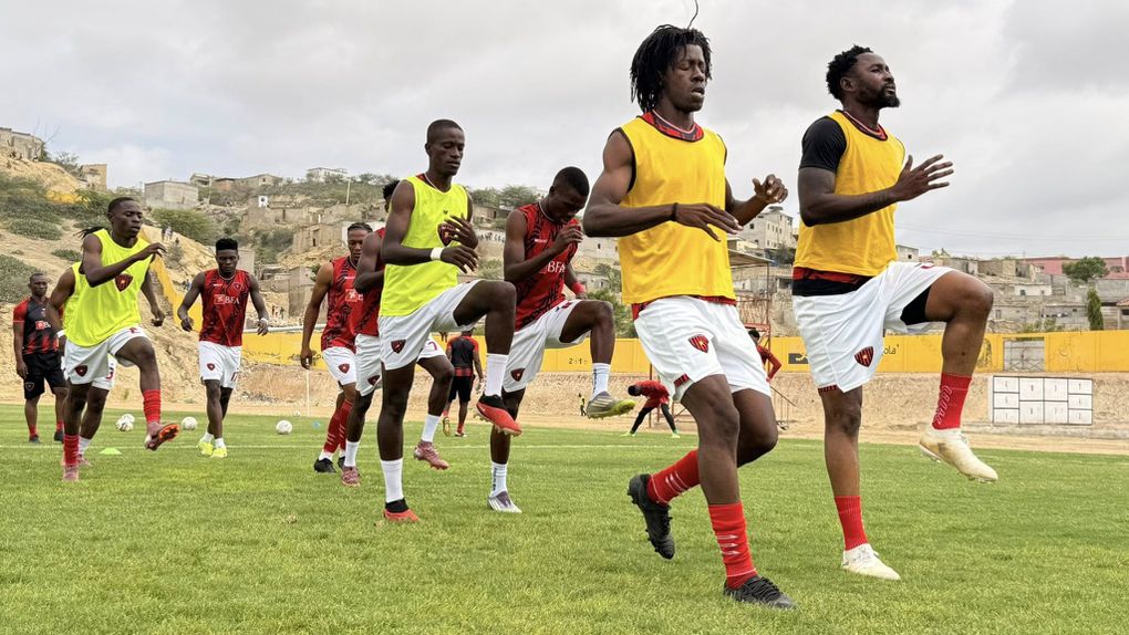 1.º de agosto aposta em vitória sobre Interclube para não deixar o arqui-rival Petro fugir na liderança