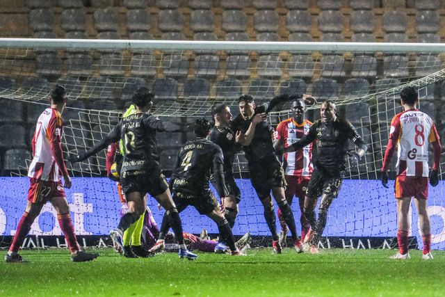 Alta taxa de eficácia dos gansos vai ditando leis na receção aos avenses - Foto: Carlos Barroso/LUSA