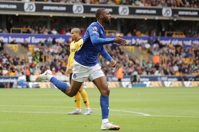 Beto a celebrar mais um golo pelo Everton aos Wolves