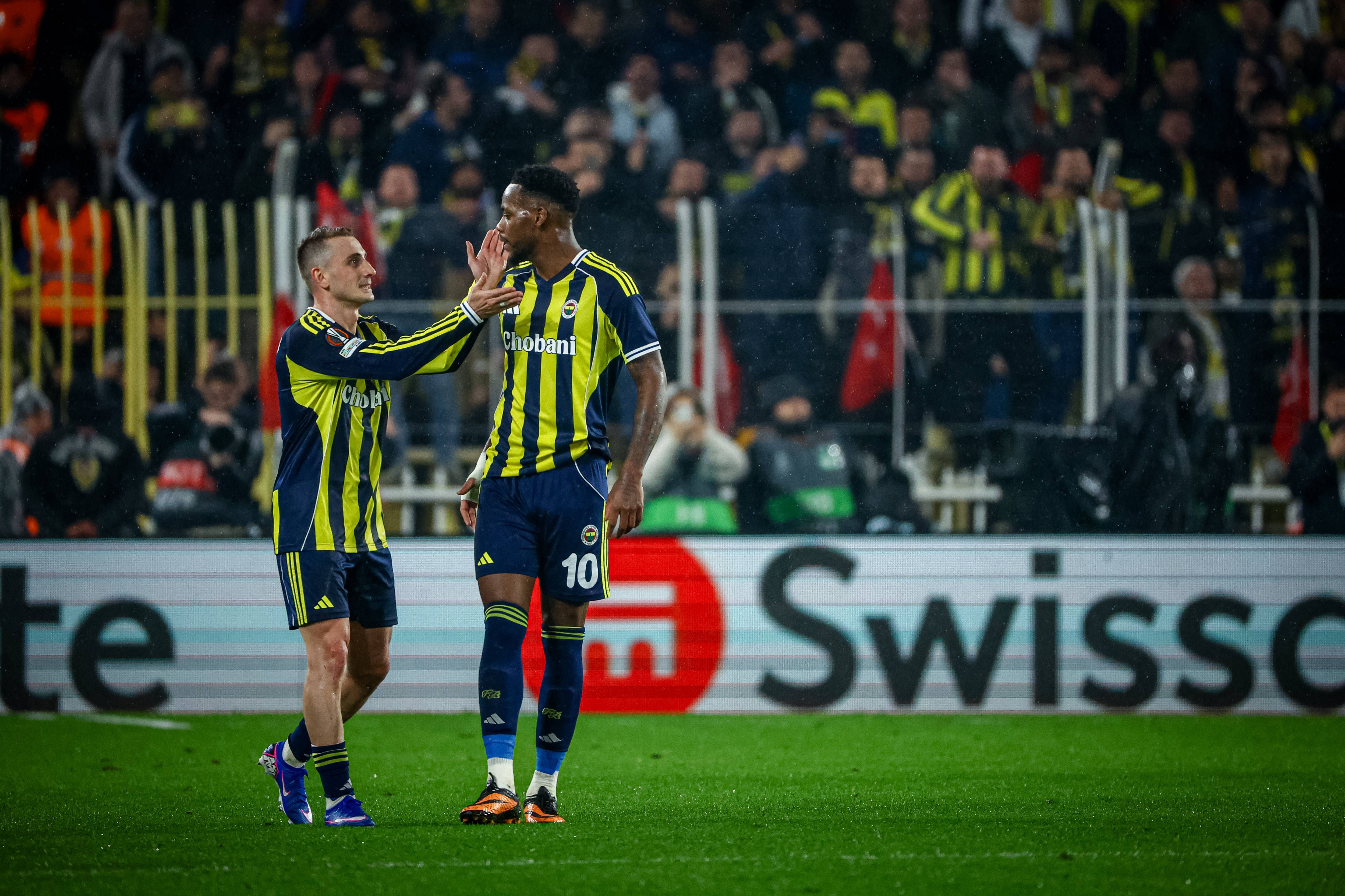 Fenerbahçe está entre as equipas que ainda podem garantir a qualificação direta para os oitavos da Liga Europa e que, caso falhem o acesso direto, têm presença garantida no play-off da fase a eliminar - Foto: IMAGO