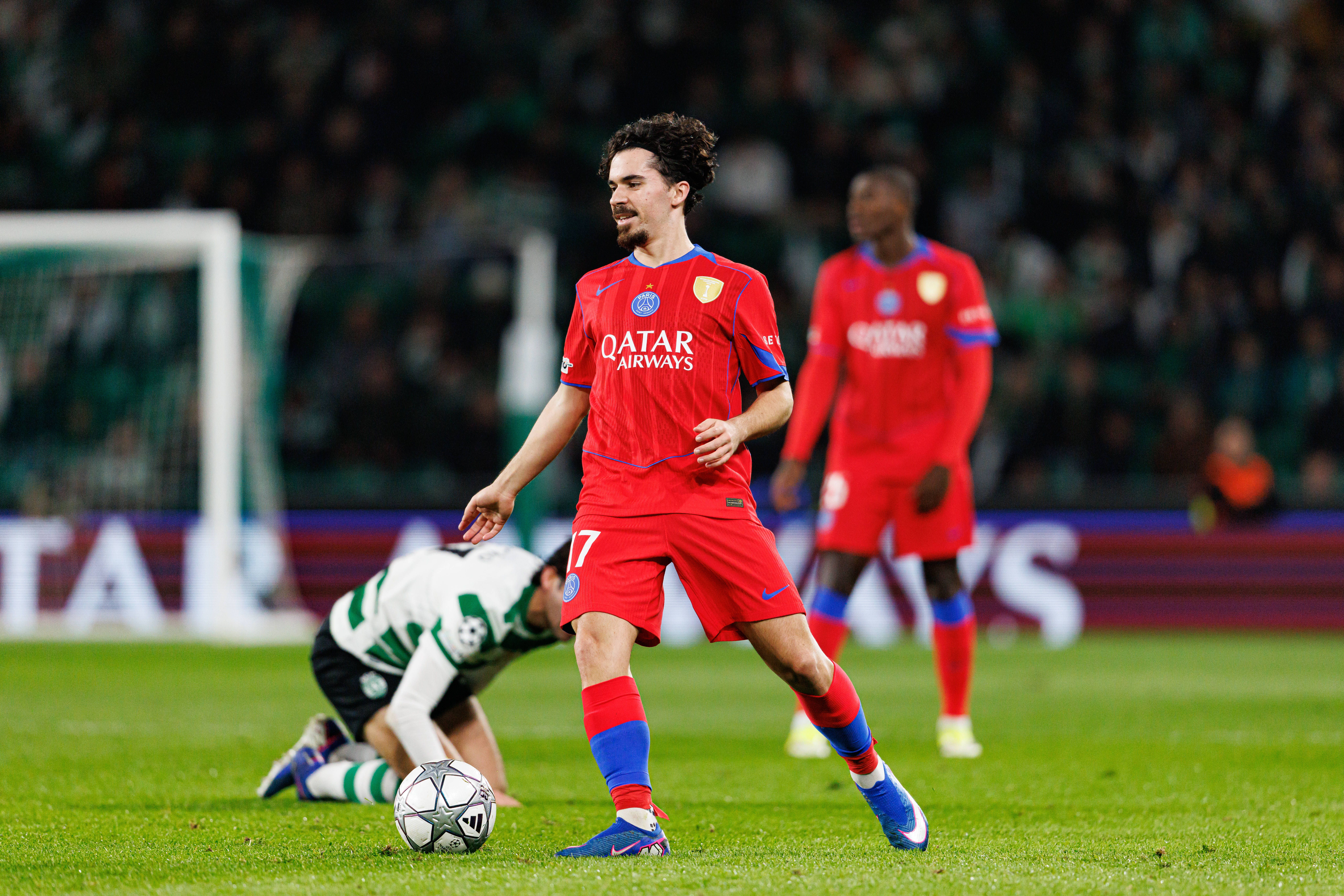 PSG está entre as equipas que ainda podem apurar-se diretamente para os oitavos da Champions e que, caso falhem o acesso direto, têm presença garantida no play-off da fase a eliminar - Foto: IMAGO