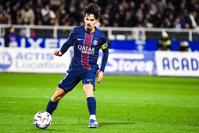 Auxerre-PSG: parisienses vencem pela margem mínima