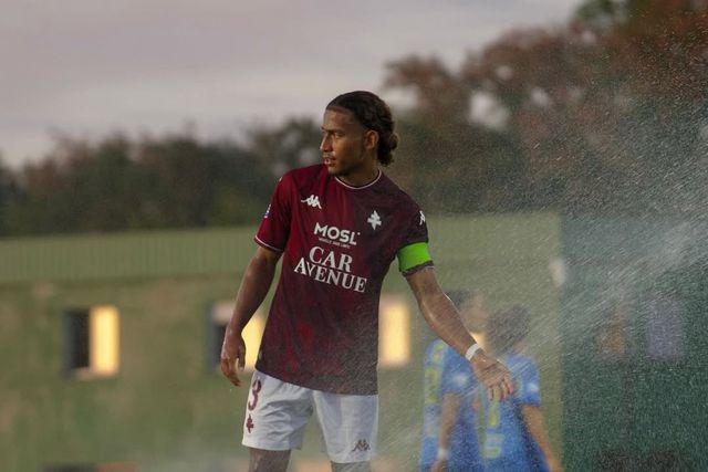 Tahirys Dos Santos, que tem nacionalidade francesa e cabo-verdiana, foi um dos feridos do incêndio em bar na Suíça - Tahirys Dos Santos/Instagram