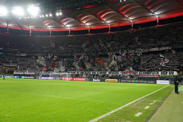 Ultras da Alemanha celebram recuo de investimento estrangeiro