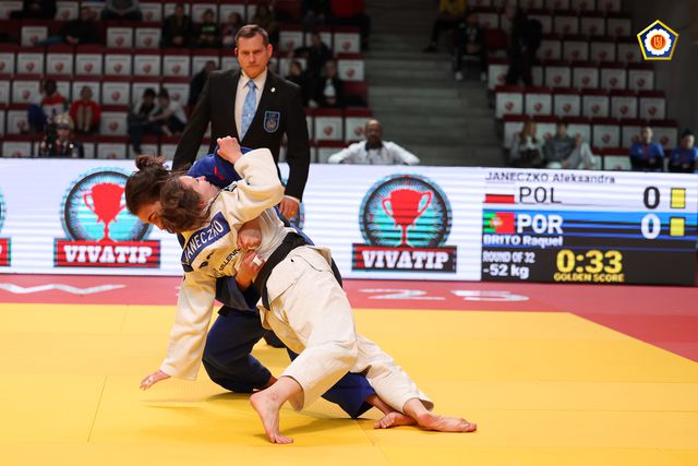 Pedro e Raquel não chegam aos quartos em Varsóvia