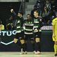 Jogadores do Sporting a celebrarem o golo de Tomás Paçó