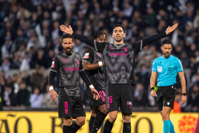 Paulo Oliveira tem emprestado toda a sua experiência ao setor recuado do SC Braga