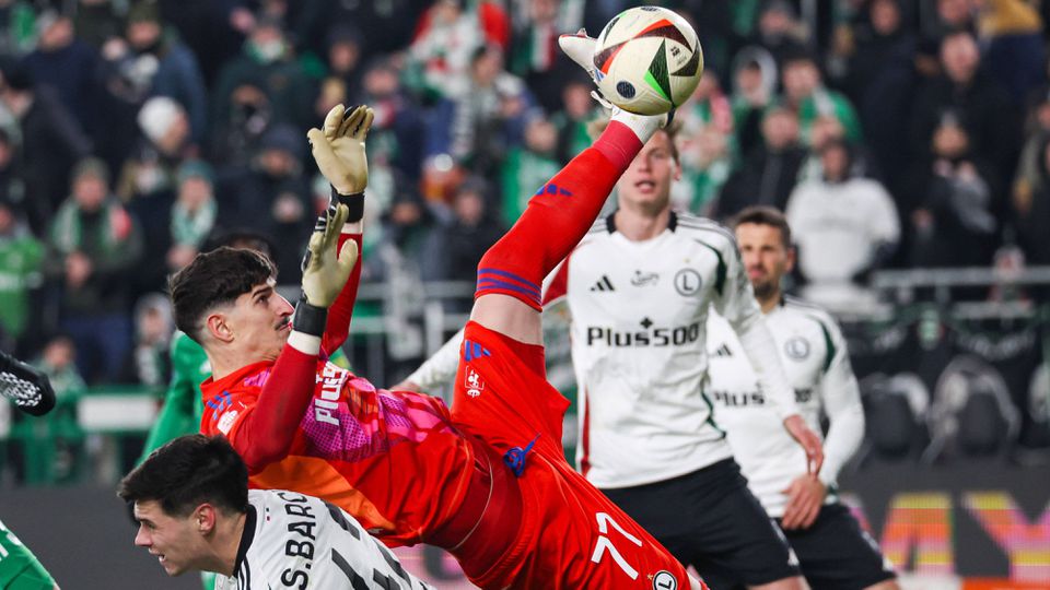 Kovacevic 'aos papéis' na derrota do Légia (foto: IMAGO)